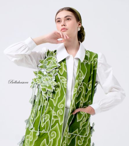 Vest 90 Batik Tulis Mega Mendung - Image 2
